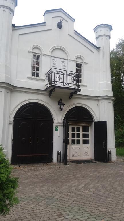 Roskosz Zespol Dworsko Parkowy Bed and Breakfast Biała Podlaska Exteriör bild
