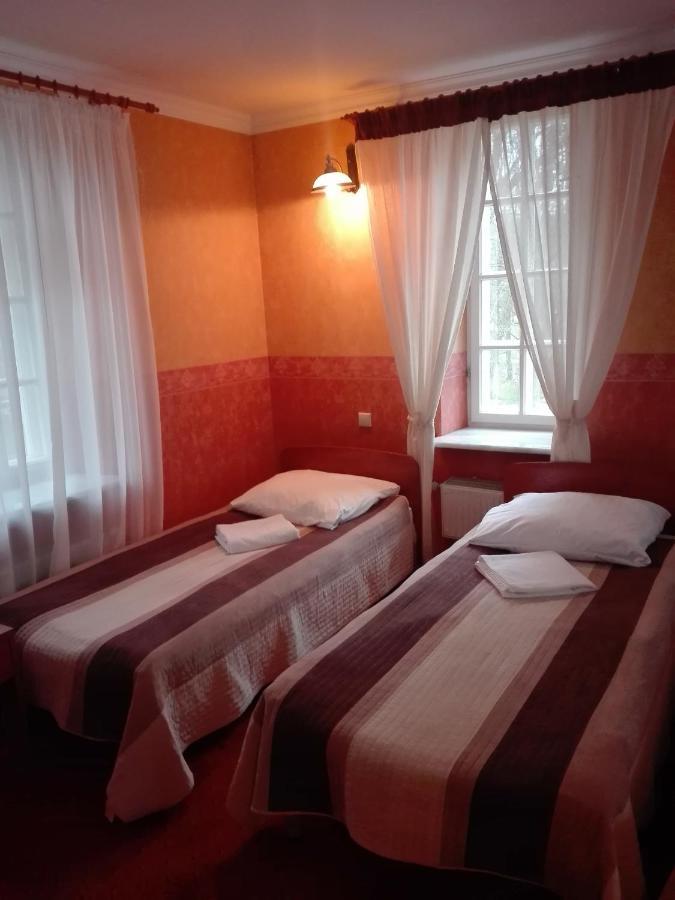 Roskosz Zespol Dworsko Parkowy Bed and Breakfast Biała Podlaska Exteriör bild